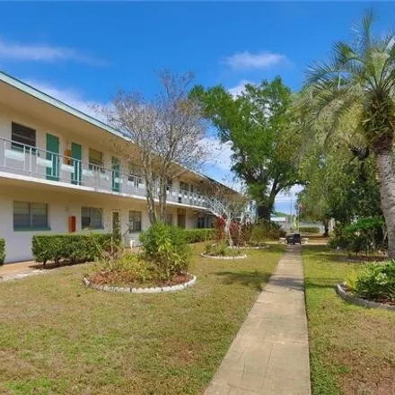 Rent this 2 bed condo on Northeast High School in 5500 18th Street North, Saint Petersburg