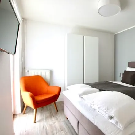 Rent this studio apartment on Siegesstraße 36 in 50679 Cologne, Germany