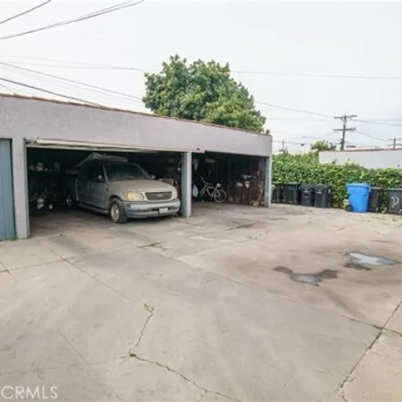 Image 8 - 1300 West 57th Street, Los Angeles, CA 90037, USA - House for sale