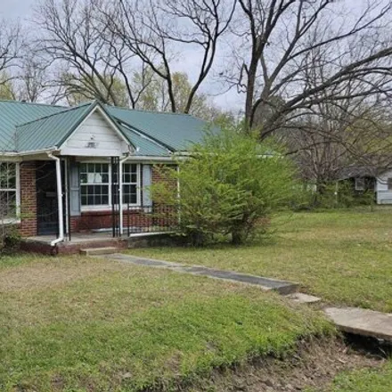 Image 1 - 832 North 5th Avenue, Humboldt, TN 38343, USA - House for sale