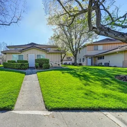 Buy this 2 bed condo on Connecticut Dr Rhode Island Alley in Sacramento County, CA 95608