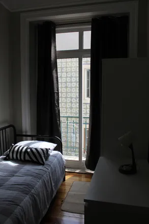 Rent this 3 bed room on Taste of Pakistan in Rua de São Pedro Mártir, 1100-591 Lisbon