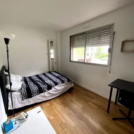 Rent this 3 bed apartment on 113 Rue de la Roquette in 75011 Paris, France