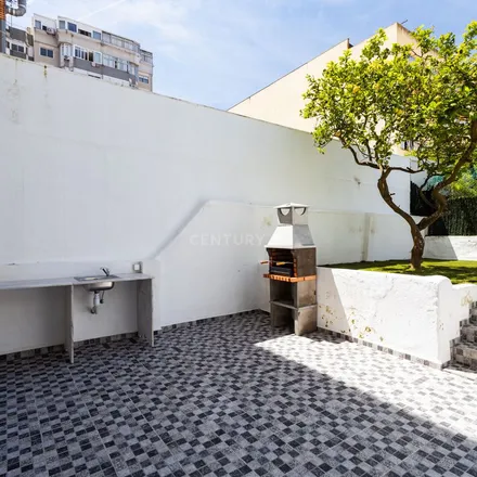 Rent this 2 bed apartment on Avenida Dom Nuno Álvares Pereira 8 in Almada, Portugal