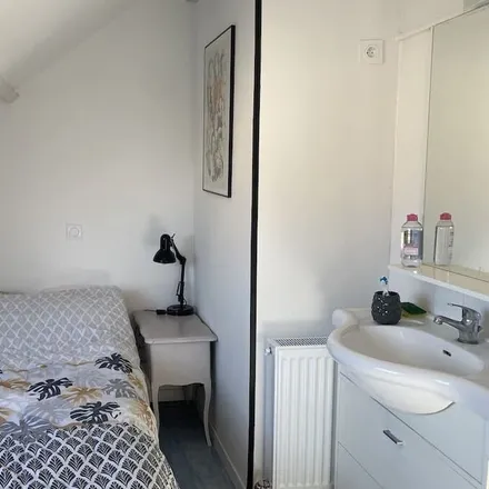 Rent this 2 bed house on 14990 Bernières-sur-Mer
