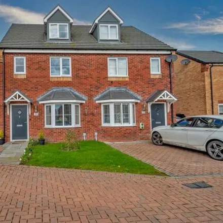 Buy this 3 bed duplex on unnamed road in Cannock, WS12 4XQ