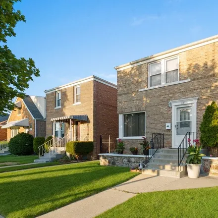Buy this 2 bed house on 5135 South Avers Avenue in Chicago, IL 60632