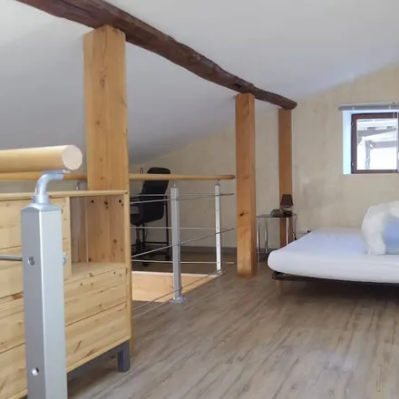 Rent this 1 bed apartment on 81140 Castelnau-de-Montmiral