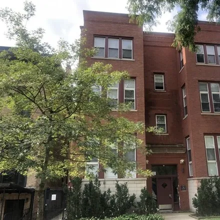 Buy this studio house on 623 East Groveland Park in Chicago, IL 60653