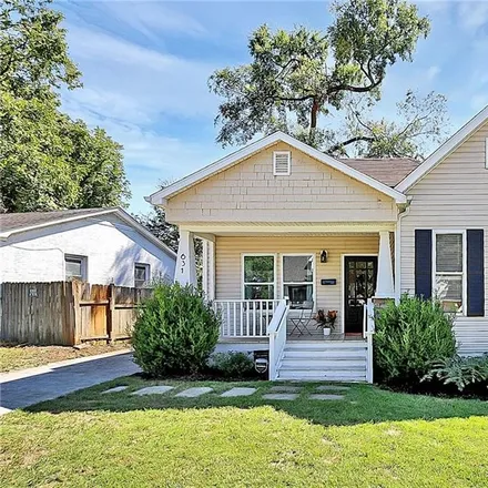 Buy this 2 bed house on 631 Waco Street in Charlotte, NC 28204