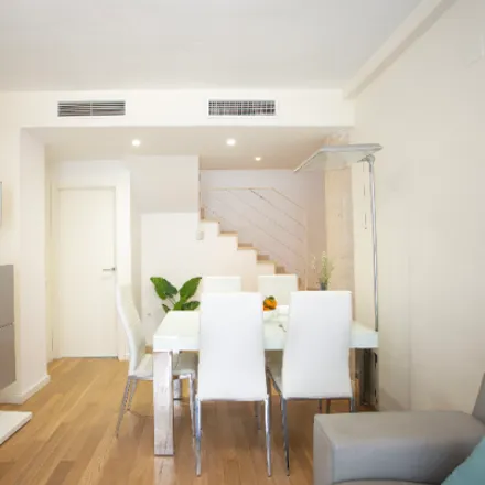 Rent this 3 bed apartment on Carrer del Vestuari in 46002 Valencia, Spain