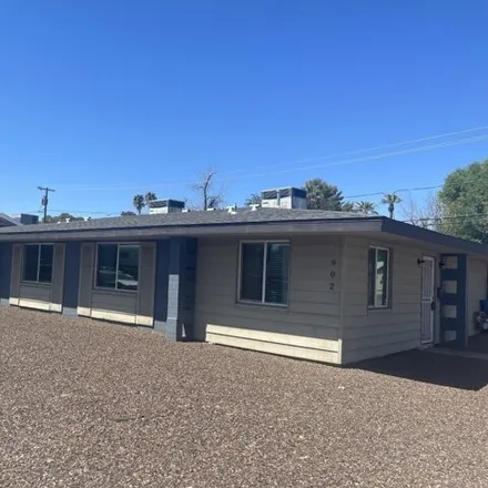 Rent this 2 bed house on West Glenrosa Avenue in Phoenix, AZ 85015