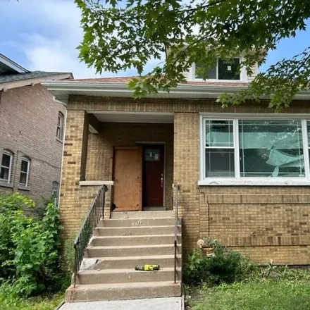 Buy this 4 bed house on 7946 South Yale Avenue in Chicago, IL 60620