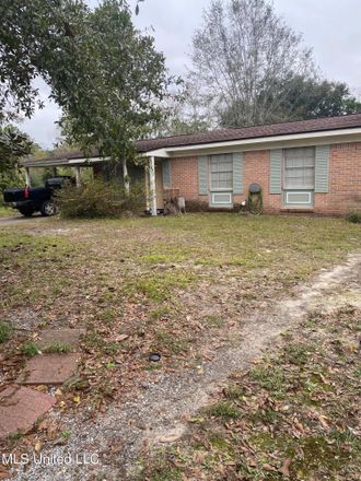 Rent this 3 bed house on Eleanor Dr in Pass Christian, MS