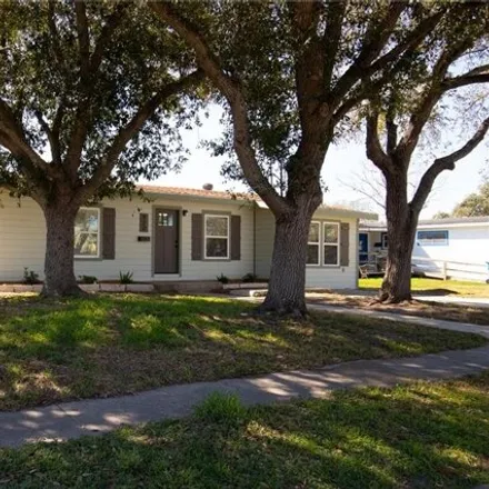 Image 3 - 974 East Lewis Street, Sinton, TX 78387, USA - House for rent
