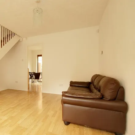 Image 3 - 7 Holyrood Mews, London, E16 1TJ, United Kingdom - Townhouse for rent