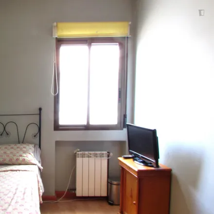 Rent this 4 bed room on Os Piñeiros in Calle Dulcinea, 25