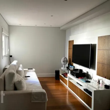 Buy this 3 bed apartment on Rua Raimundo Simão de Souza in Paraisópolis, São Paulo - SP