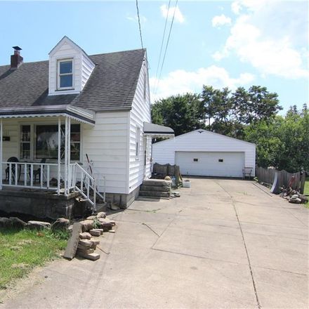 Rent this 3 bed house on 383 Jackson Street in Campbell, Mahoning County
