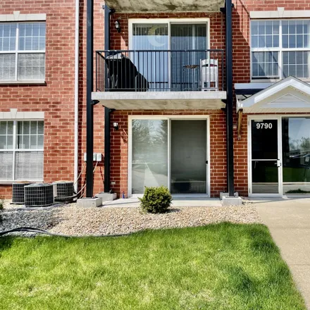 Rent this 2 bed condo on unnamed road in Orland Park, IL
