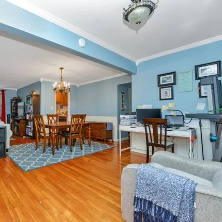 Image 5 - 100-11 67th Road, New York, NY 11375, USA - Apartment for sale