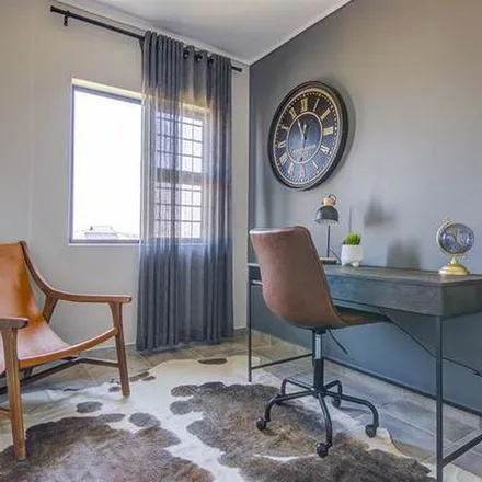 Rent this 3 bed apartment on 93 Bourke Street in Lukasrand, Pretoria
