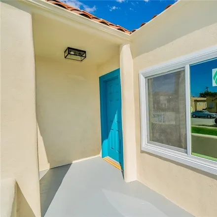 Image 6 - 1839 West 65th Place, Los Angeles, CA 90047, USA - House for sale