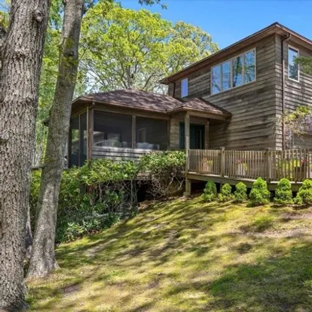 Buy this 3 bed house on 1 Deer Park Ln in Shelter Island, New York