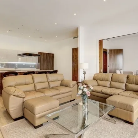 Rent this 4 bed apartment on Lexington Place in Finchley Road, Childs Hill