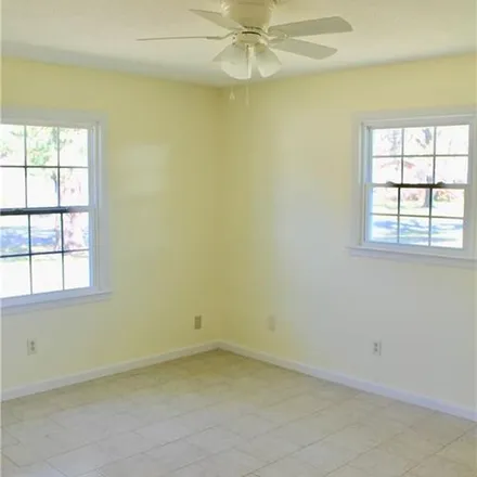 Rent this 3 bed apartment on 254 King Cotton Road in Country Club Estates, Glynn County