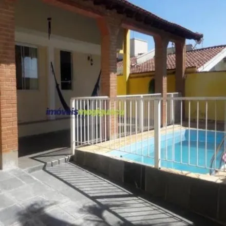 Buy this 3 bed house on Rua Sebastião Franco de Almeida Filho in Jardim Rosa Cruz, Mogi Guaçu - SP