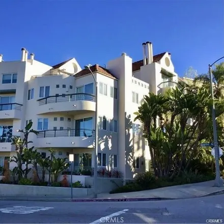 Buy this 2 bed condo on North Haverford Avenue in Los Angeles, CA 90402