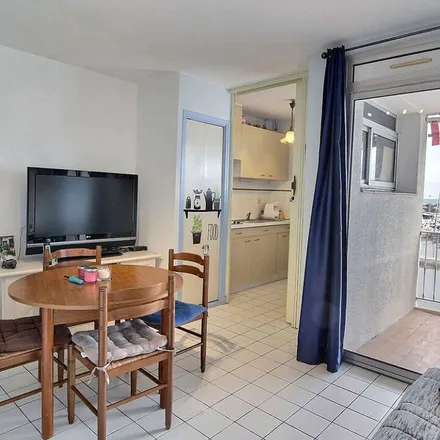 Image 5 - 3 Rue Paul Éluard, 66750 Saint-Cyprien, France - Apartment for rent