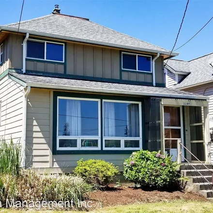 Rent this 5 bed apartment on 1245 Grant Street in Bellingham, WA 98225