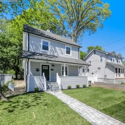 Buy this 3 bed house on Lincoln School in 80 Prospect Avenue, Dumont
