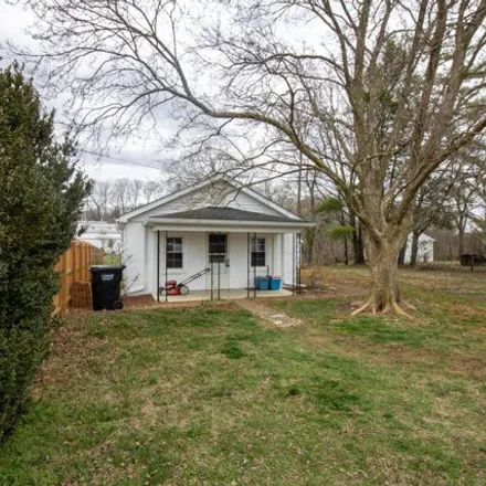 Rent this 1 bed house on 3328 Mount Pleasant Boulevard in Parkway Meadows, Roanoke County