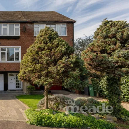 Buy this 3 bed townhouse on Mount Echo Avenue in London, E4 7JX