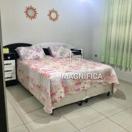 Buy this 5 bed house on Estrada das Olarias 459 in Santa Cândida, Curitiba - PR