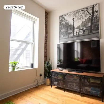 Image 6 - Floor & Decor, 57 West 106th Street, New York, NY 10025, USA - Apartment for rent