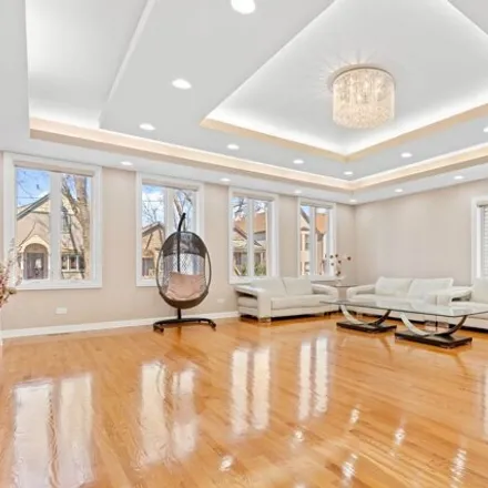 Image 5 - 527 West 44th Place, Chicago, IL 60609, USA - House for sale