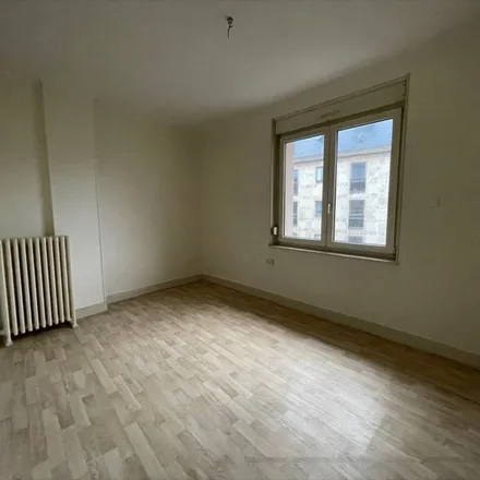 Image 7 - 2 Rue Haute-Seille, 57000 Metz, France - Apartment for rent