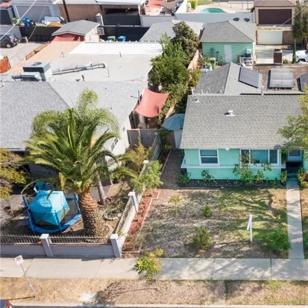 Image 3 - 14000 Terra Bella Street, Los Angeles, CA 91331, USA - House for sale