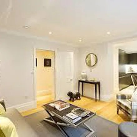 Image 1 - 20 Lees Place, London, W1K 6LW, United Kingdom - Apartment for rent