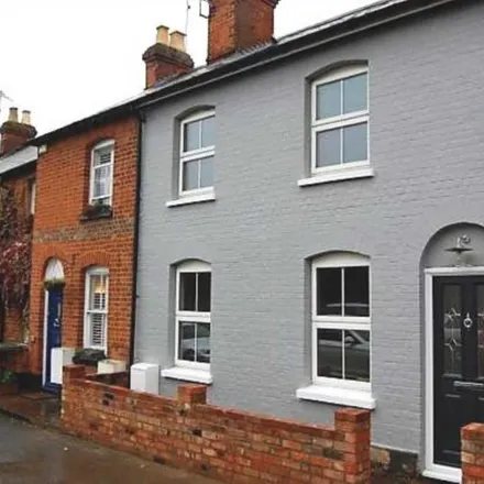 Rent this 2 bed townhouse on Brunner Hall in 84B Greys Road, Henley-on-Thames