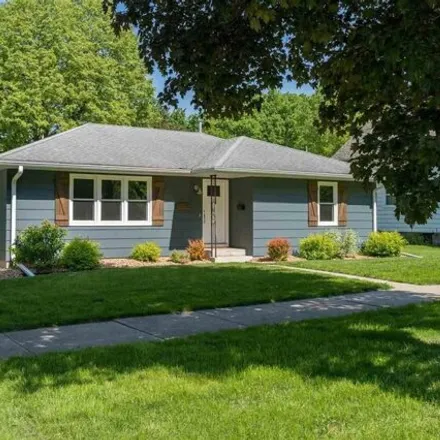 Buy this 5 bed house on 1616 N 5th St in Mankato, Minnesota