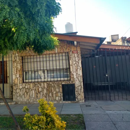 Buy this 4 bed house on Avellaneda 40 in Partido de San Miguel, Muñiz