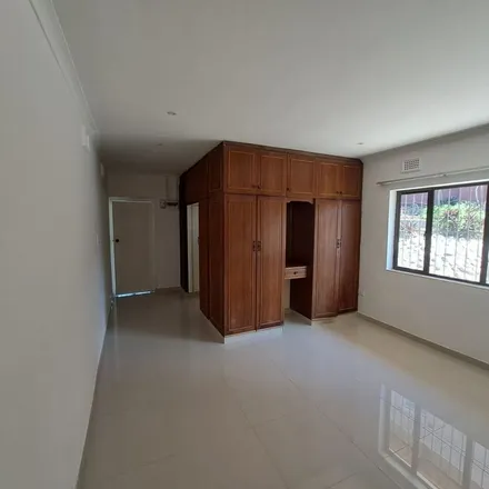 Image 6 - Ooievaar Crescent, Nelson Mandela Bay Ward 52, Despatch, 6220, South Africa - Apartment for rent