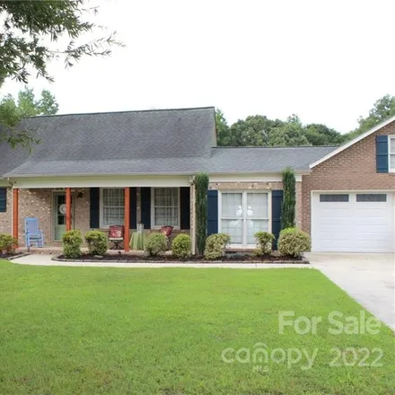 Buy this 4 bed house on 7637 Dallas Cherryville Highway in Gaston County, NC 28021