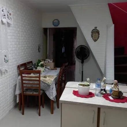 Buy this 2 bed house on Rua Josefina Chiapetta in Ermelino Matarazzo, São Paulo - SP
