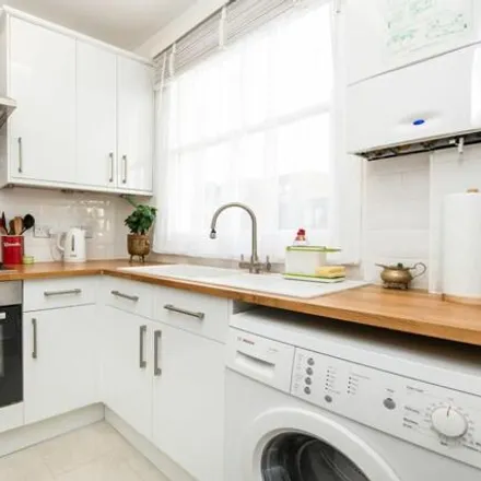 Image 7 - 35 Priory Park Road, London, NW6 7UP, United Kingdom - Apartment for sale